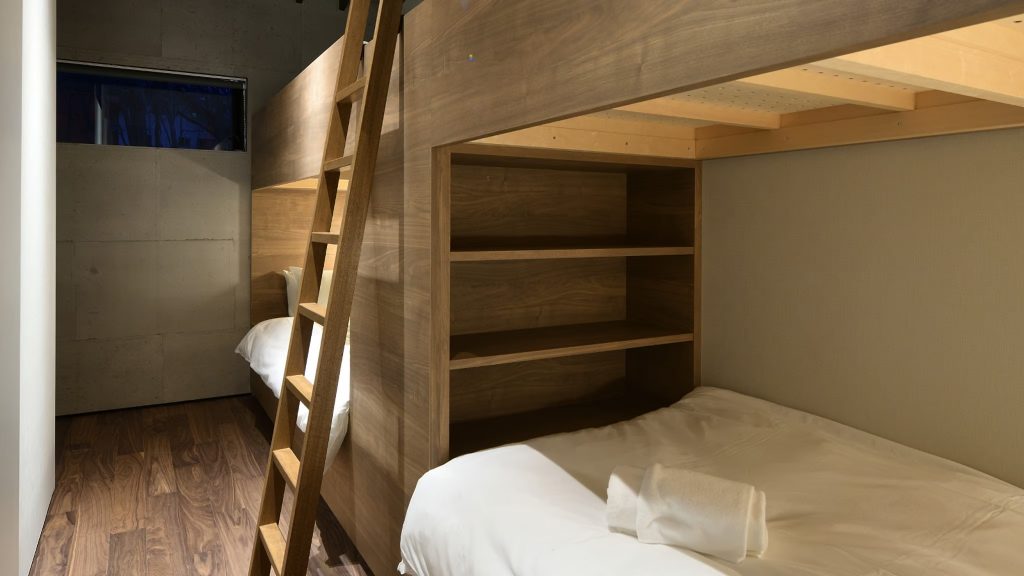 Family-friendly bunk beds on Nivia Chalets
